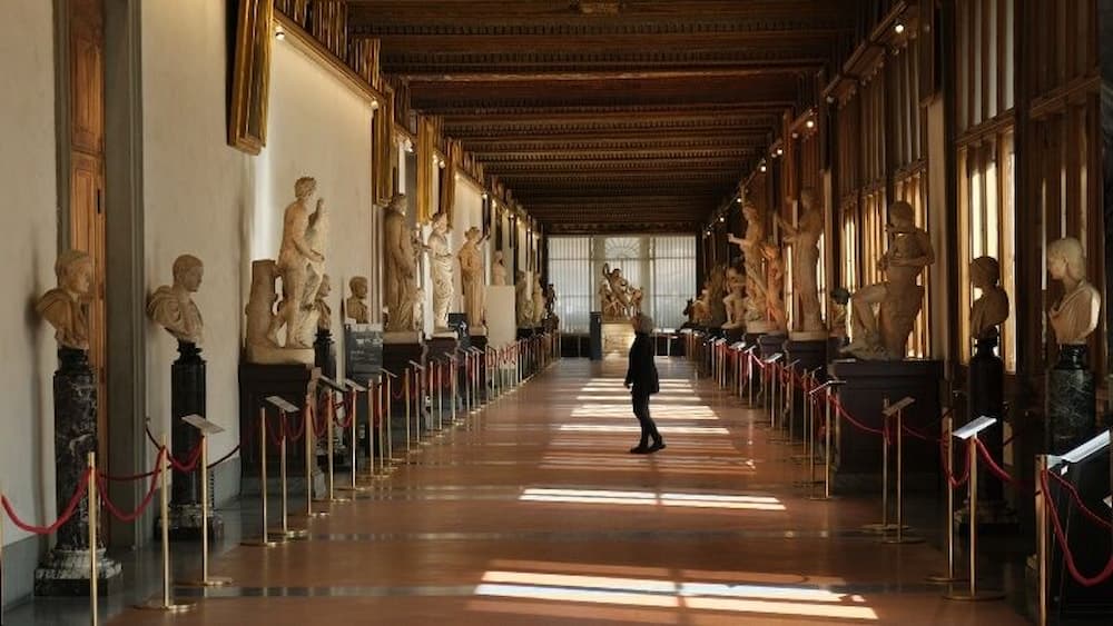 INSIDE THE UFFIZI